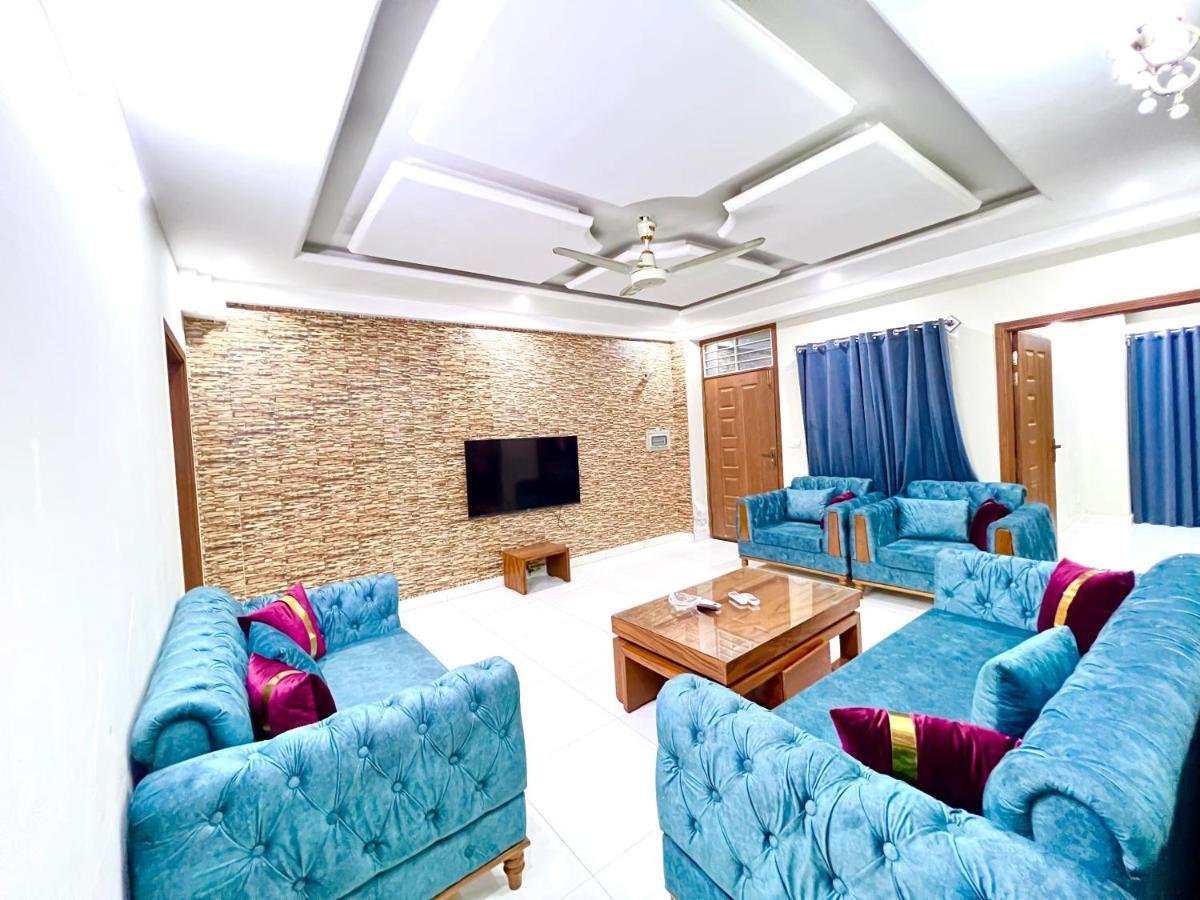 Luxury 3 Bedrooms Apartment Lounge+Kitchen Air-Conditioning And Wifi E11 Islamabad Exteriör bild