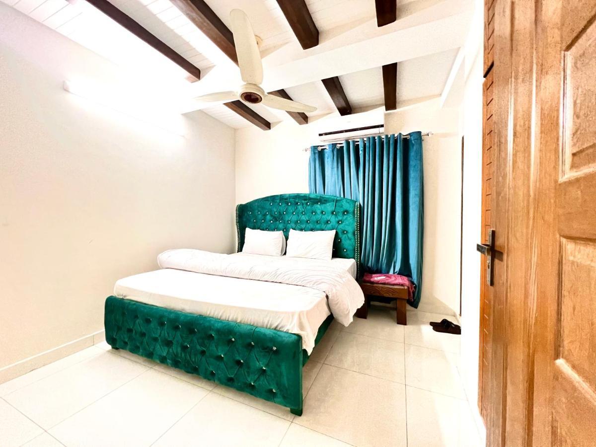 Luxury 3 Bedrooms Apartment Lounge+Kitchen Air-Conditioning And Wifi E11 Islamabad Exteriör bild